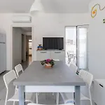 Vani - 1 Lejlighed *